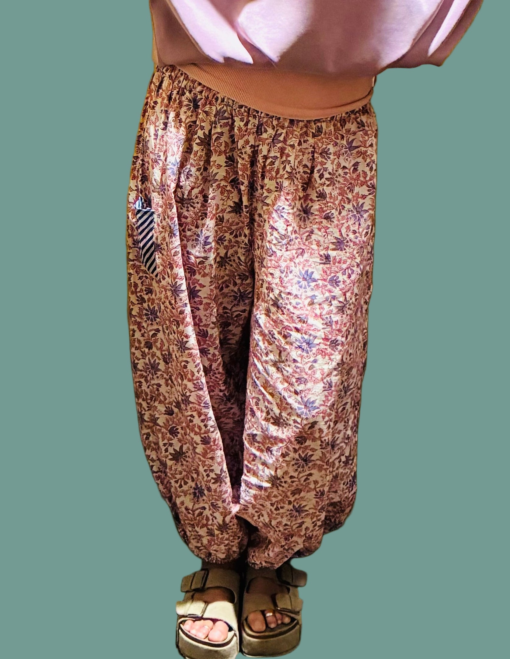 balloon pants
